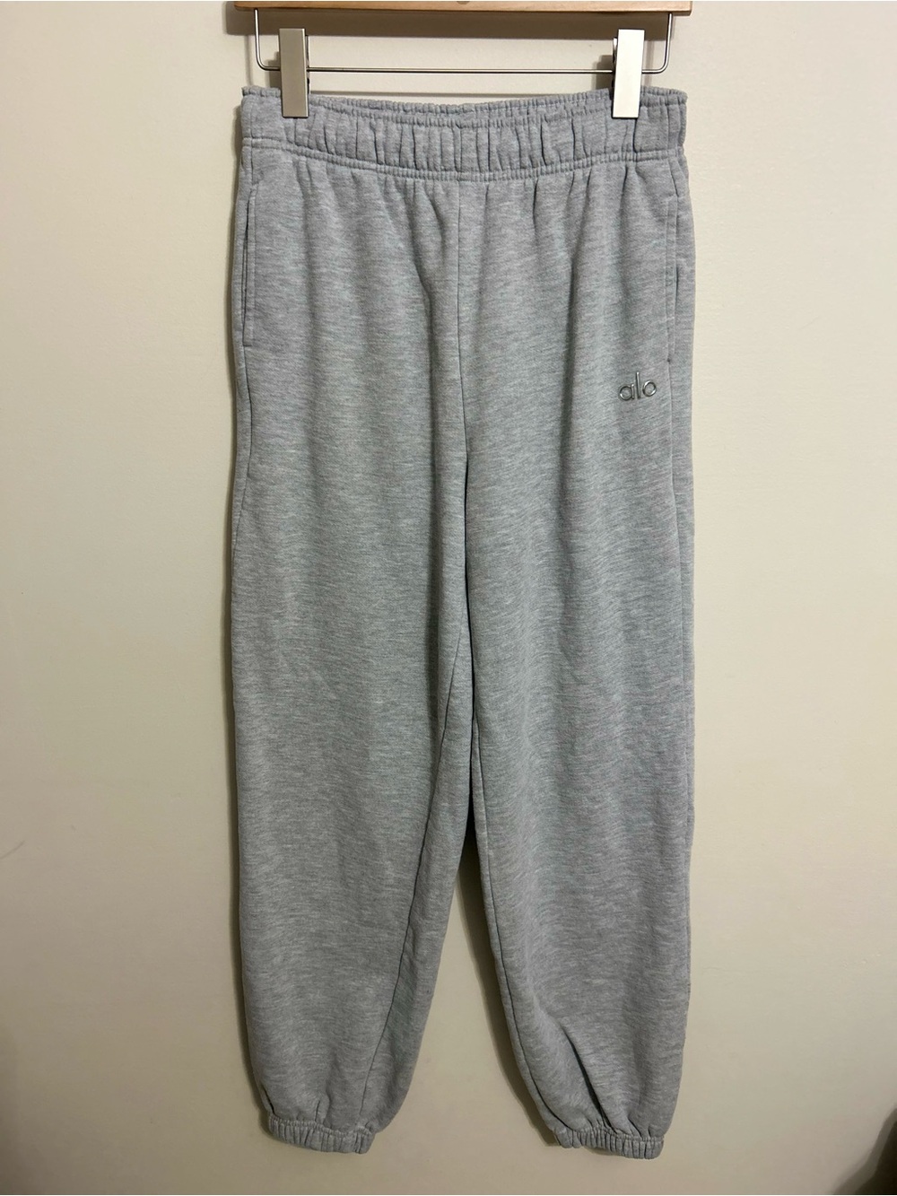 ⭐️Alo Yoga Accolade Sweatpants Gray Small⭐️